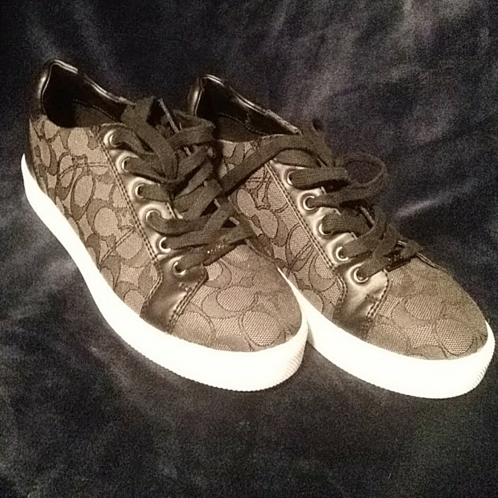 Black coach shoes